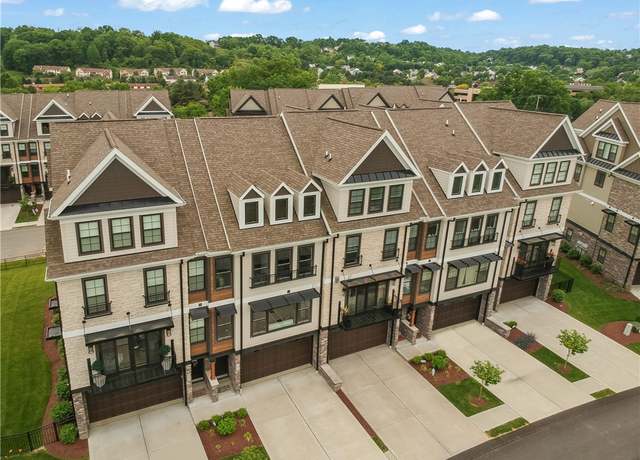 Property at 302 Highpointe Dr, Seven Fields Boro, PA 16046, 4 beds, 2.5 baths