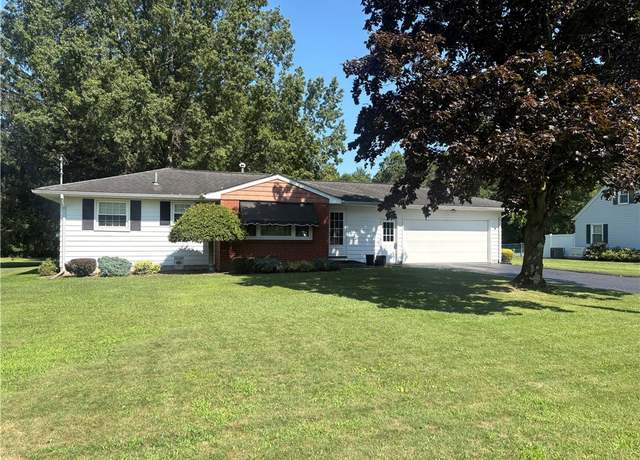 Property at 205 S Keel Ridge Rd, Hermitage, PA 16148, 3 beds, 1 bath