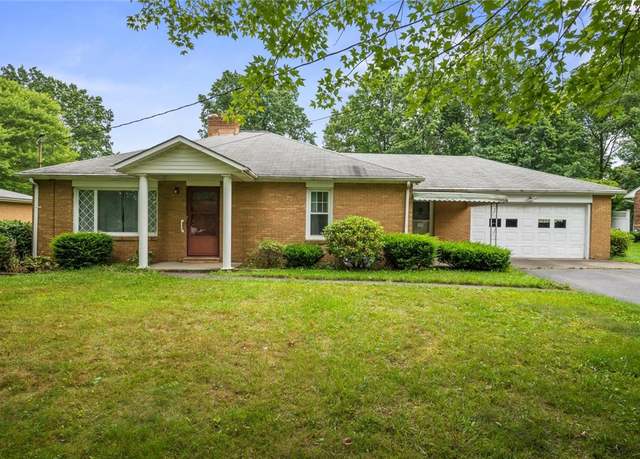 Property at 129 Sunset Blvd, Hermitage, PA 16148, 2 beds, 2 baths
