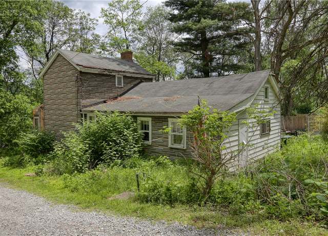 Property at 1210 Sharon Rd, Bridgewater, PA 15009, 2 beds, 1 bath
