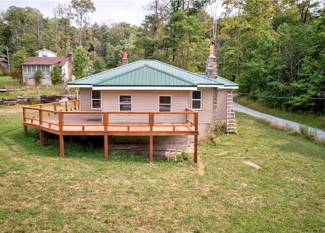 Property at 1276 Glades Pike, Jefferson Twp - Som, PA 15501, 2 beds