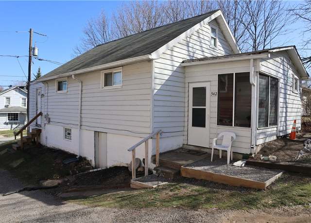 Property at 542 Grandview Ave, White Twp - Ind, PA 15701, 3 beds, 1 bath