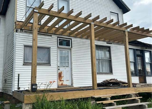 Property at 389 Main St, Rockwood Boro, PA 15557, 3 beds, 1.5 baths