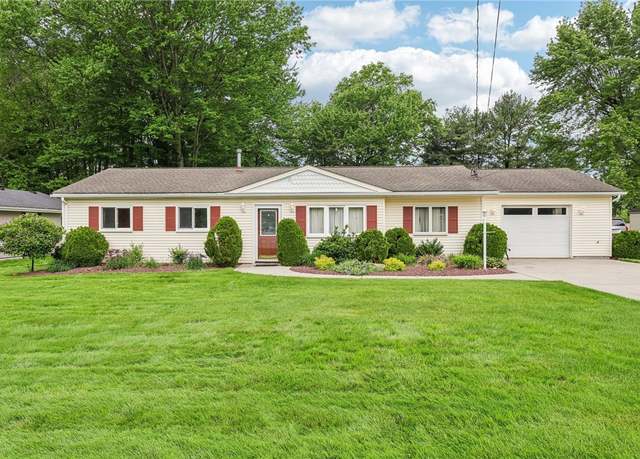 Property at 96 Concord Rd, Hermitage, PA 16148, 3 beds, 1.5 baths