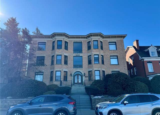 Property at 121 Grandview Ave #2, Mt Washington, PA 15211, 2 beds, 1 bath