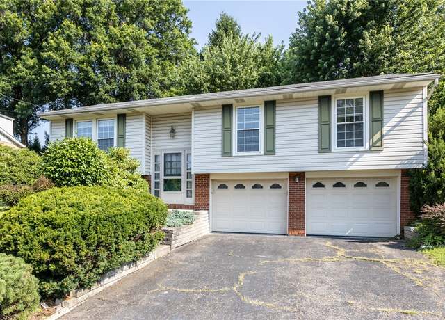 Property at 107 Black Friar Dr, Moon/crescent Twp, PA 15108, 3 beds, 2 baths