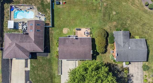 Photo of 117 Monaco Dr, Cecil, PA 15317