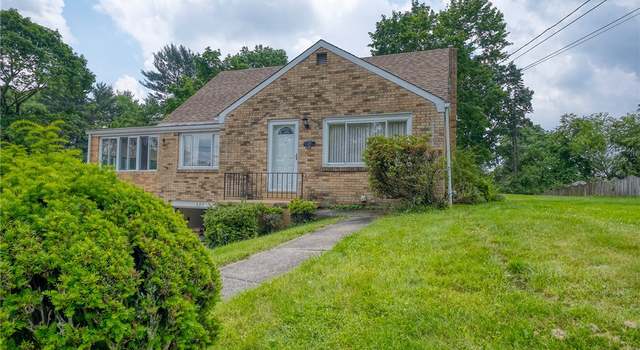 Photo of 427 Valleyview Dr, O'hara, PA 15238