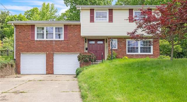 Photo of 157 Greenlea Dr, Coraopolis, PA 15108