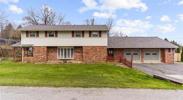 Photo of 496 Ashland Dr, Hermitage, PA 16148