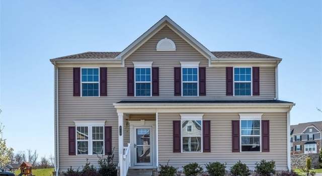 Photo of 910 Twilight St, Cranberry Twp, PA 16066