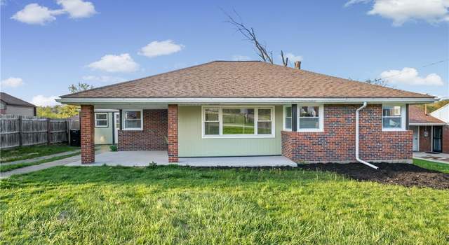 Photo of 1112 Summerset Dr, Elizabeth, PA 15135