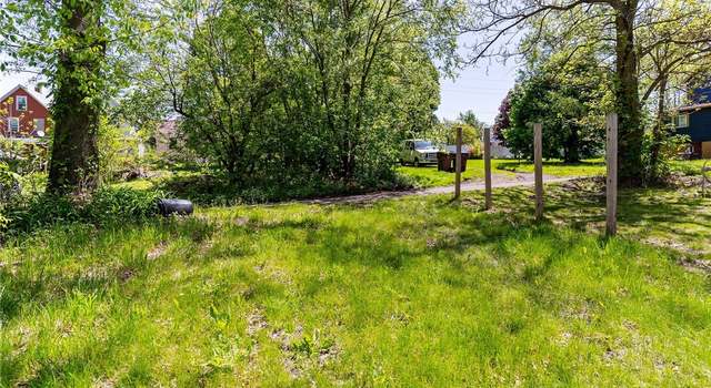 Photo of 613 Emerson Ave, Farrell, PA 16121