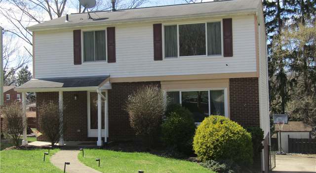 Photo of 272 Coleen Dr, Pleasant Hills, PA 15236