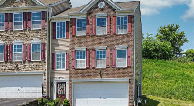 Photo of 1212 Gneiss Dr, South Fayette, PA 15057