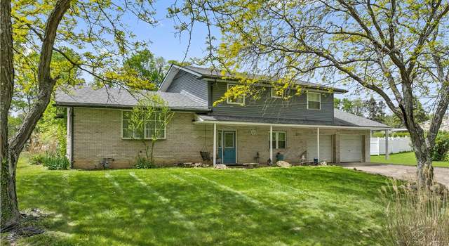 Photo of 106 Boyanna Dr, Industry, PA 15052