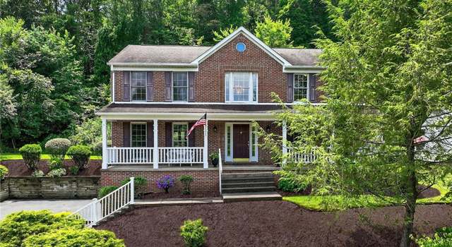 Photo of 113 Castlebrook Dr, Peters Twp, PA 15367
