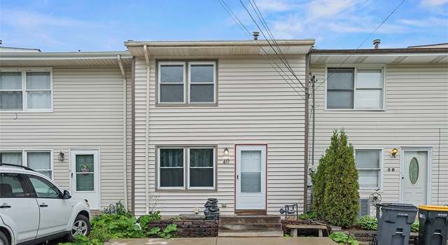 Photo of 40 Meanor St, Findlay Twp, PA 15126
