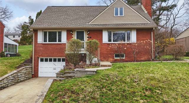 Photo of 285 Park Entrance Dr, Mt. Lebanon, PA 15228