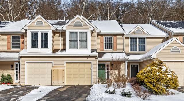 Photo of 261 Commons Dr, Oakmont, PA 15139