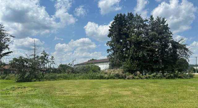 Photo of 112 Shawnee Dr, Natrona Heights, PA 15065