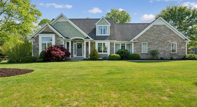 Photo of 430 Southfield Dr, Hempfield Twp - Wml, PA 15601