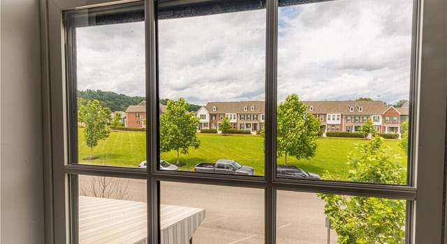 Photo of 1415 Hastings Cres #1401, South Fayette, PA 15017