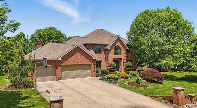 Photo of 807 Rembrandt Cir, Hempfield Twp - Wml, PA 15642
