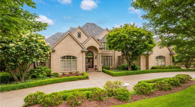 Photo of 1051 Meridian Dr, Collier Twp, PA 15142