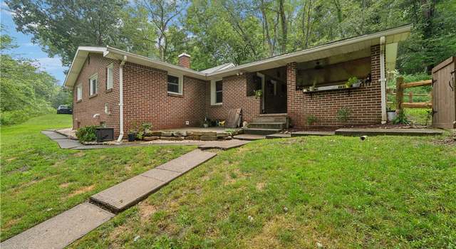 Photo of 2040 Spooky Hollow Rd, New Kensington, PA 15068