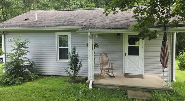 Photo of 223 Park Ave, Bruin Boro, PA 16022