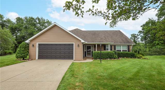 Photo of 156 Golf Club Ln, Grove City, PA 16127