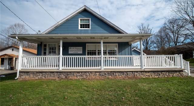 Photo of 419 S Center Dr, New Stanton, PA 15672