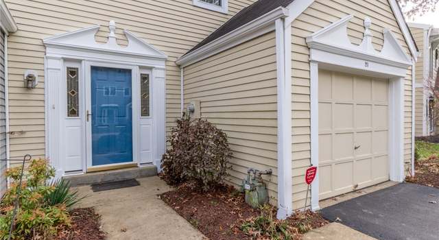 Photo of 20 New London Ln, Oakmont, PA 15139