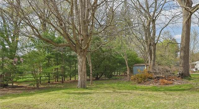 Photo of 236 Greenwood Dr, Hermitage, PA 16148