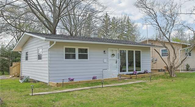 Photo of 236 Greenwood Dr, Hermitage, PA 16148