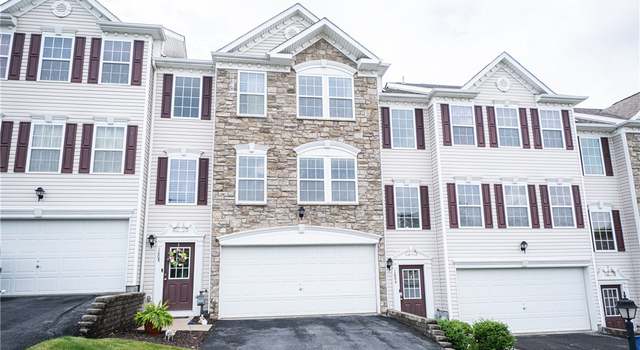 Photo of 1008 Canterbury Dr, North Fayette, PA 15126