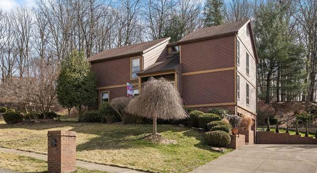 Photo of 118 Downing Dr, Moon/crescent Twp, PA 15108
