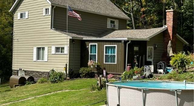 Photo of 160 Senchur Rd, Hempfield Twp - Wml, PA 15601