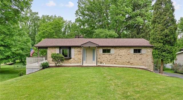 Photo of 121 Edgar Ln, Peters Twp, PA 15367
