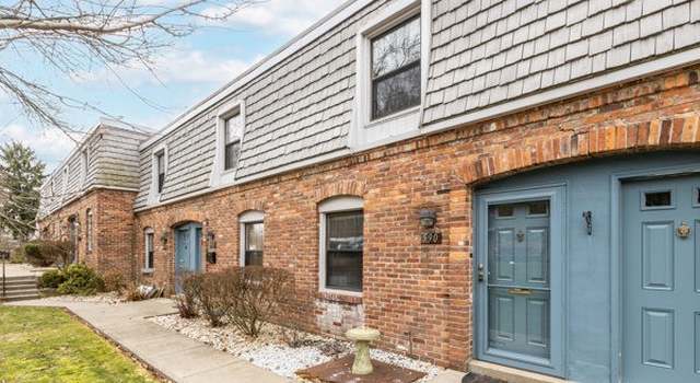 Photo of 590 Carriage Cir, Pennsbury, PA 15205
