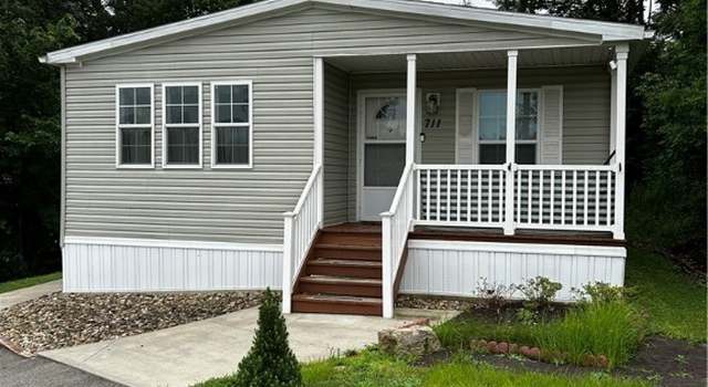 Photo of 711 Slate Ave, Cranberry Township, PA 16066