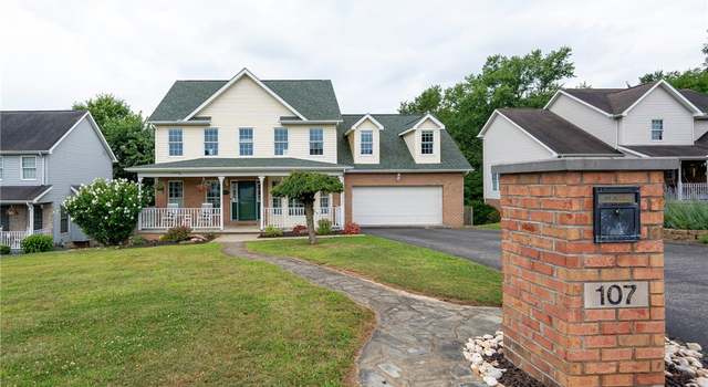 Photo of 107 Edgewood Dr, New Stanton, PA 15672