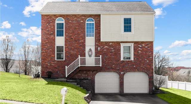 Photo of 704 Es Farms Dr, Cranberry Twp, PA 16066