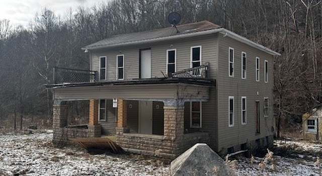 Photo of 1031 Ned Ridge Rd, New Freeport, PA 15352