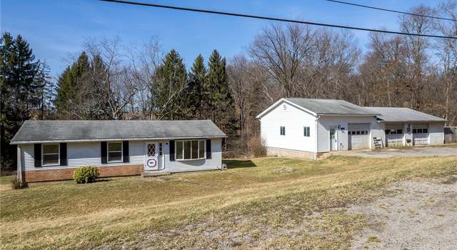 Photo of 736 Center Dr, Oakland Twp, PA 16025