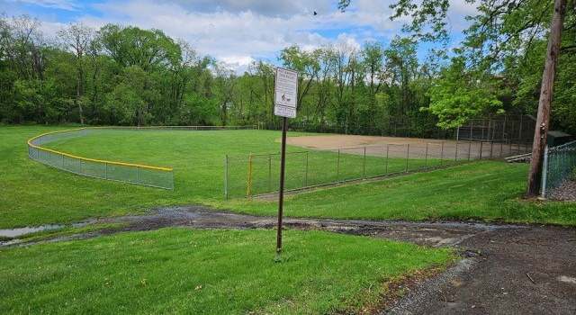 Photo of 2811 England Ct, Murrysville, PA 15668