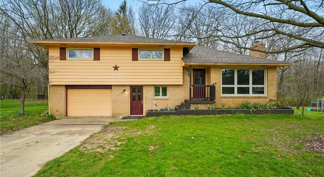 Photo of 181 Fawn Ln, Neshannock Twp, PA 16105