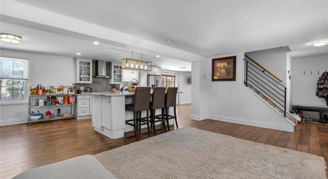 Photo of 119 Briarwood Ln, Cranberry Twp, PA 16066