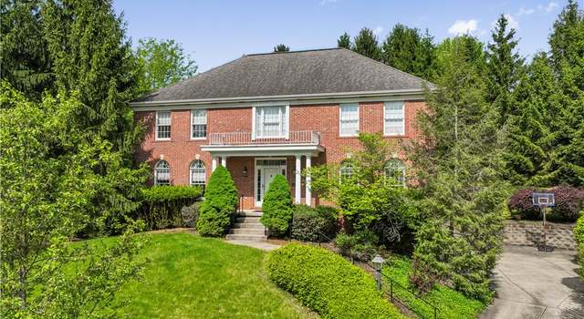 Photo of 1501 Zenith Ct, Upper St. Clair, PA 15241